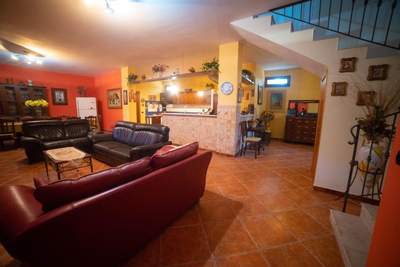 Villa Patrizia-Luxury Villa Mottola Eksteriør bilde