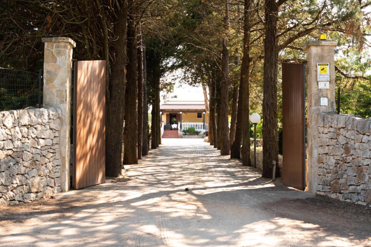 Villa Patrizia-Luxury Villa Mottola Eksteriør bilde