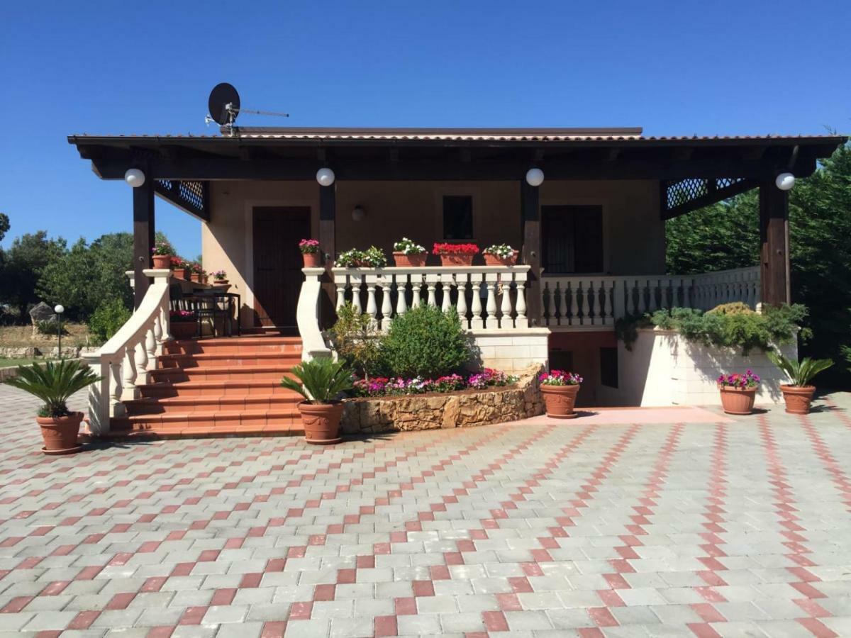 Villa Patrizia-Luxury Villa Mottola Eksteriør bilde